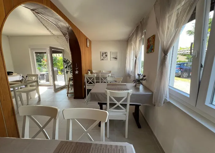 Stanger 2 Pensionat 4*